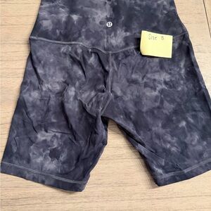 lululemon athletica Men's Tie-Dye Gray Shorts